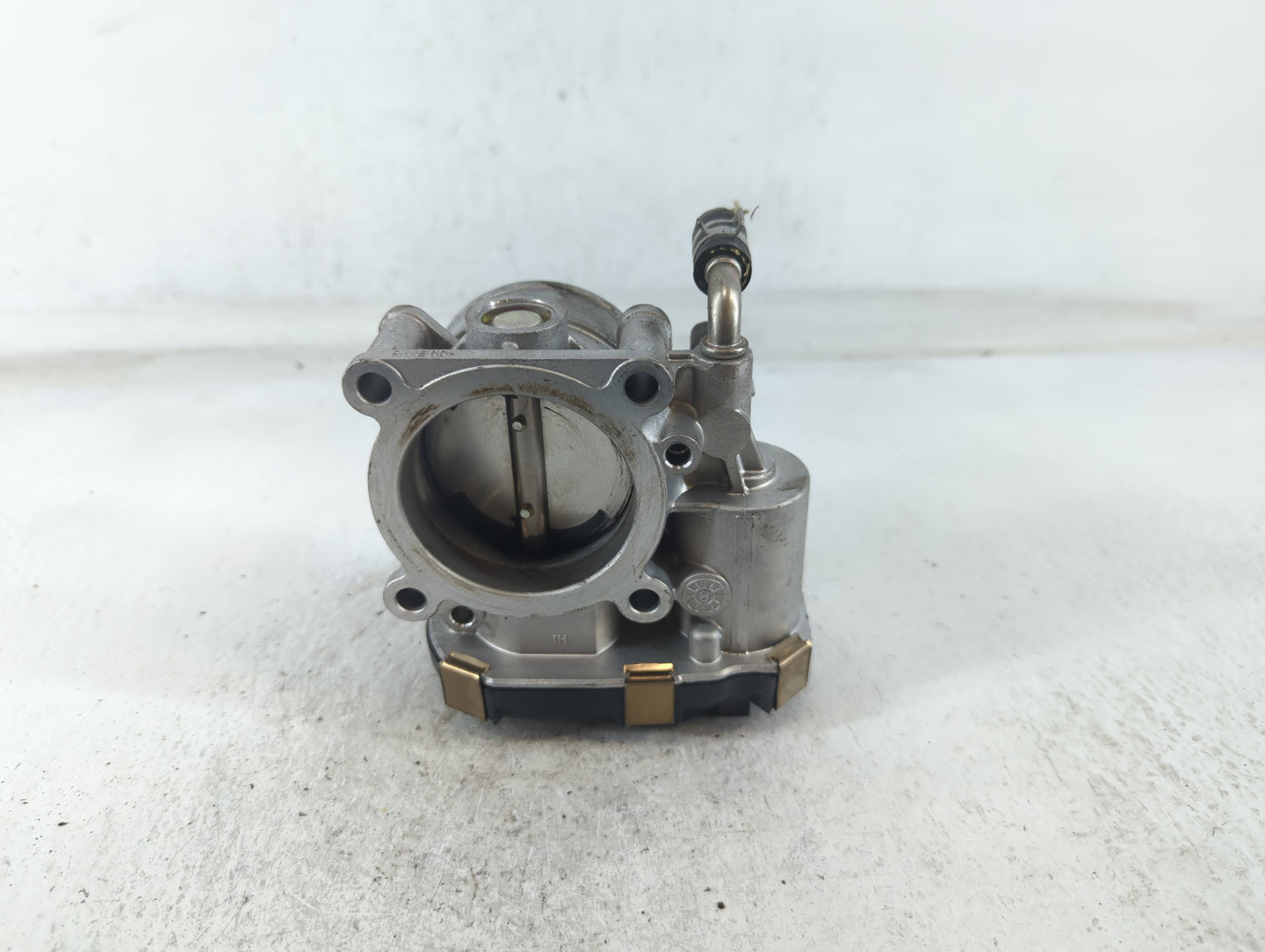 2017-2020 Infiniti Q60 Throttle Body P/N:8928 RME60-52 Fits Fits 2016 2017 2018 2019 2020 OEM Used Auto Parts - Oemusedautop
