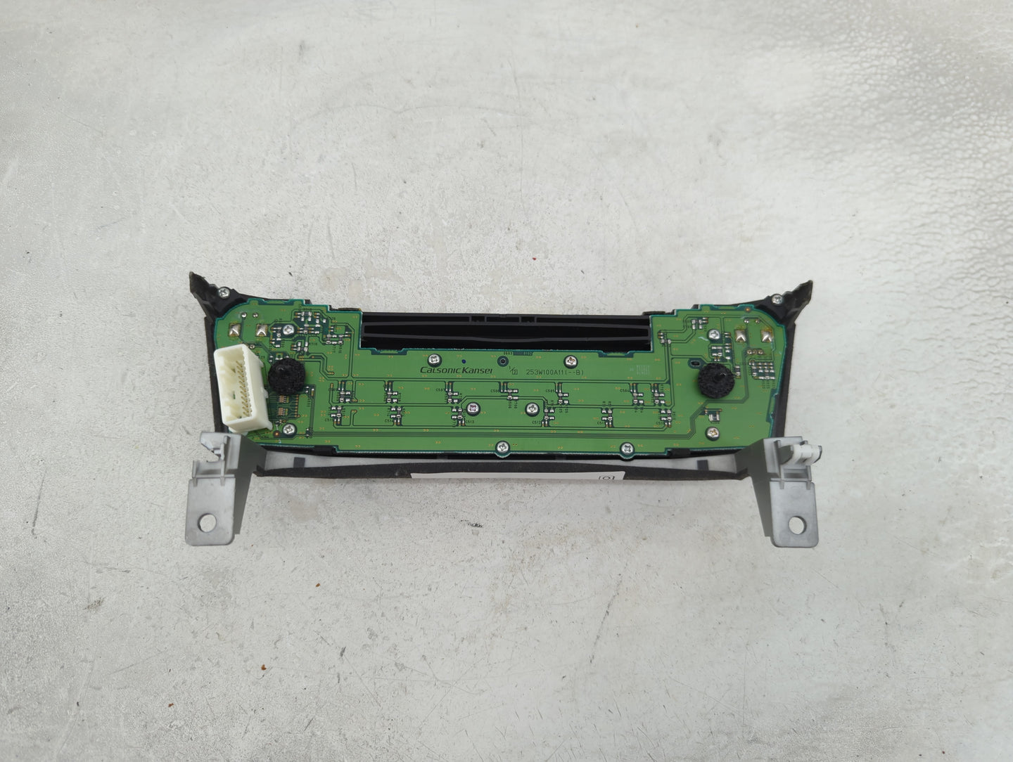 2018-2019 Infiniti Q70 Radio Control Panel Silver - Oemusedautoparts1.com