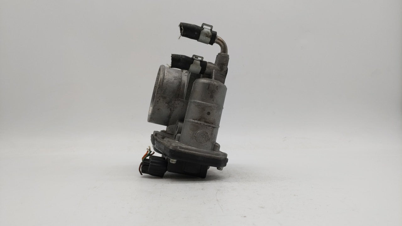 2014-2019 Infiniti Q70 Throttle Body P/N:526-01 RME75 Fits OEM Used Auto Parts - Oemusedautoparts1.com