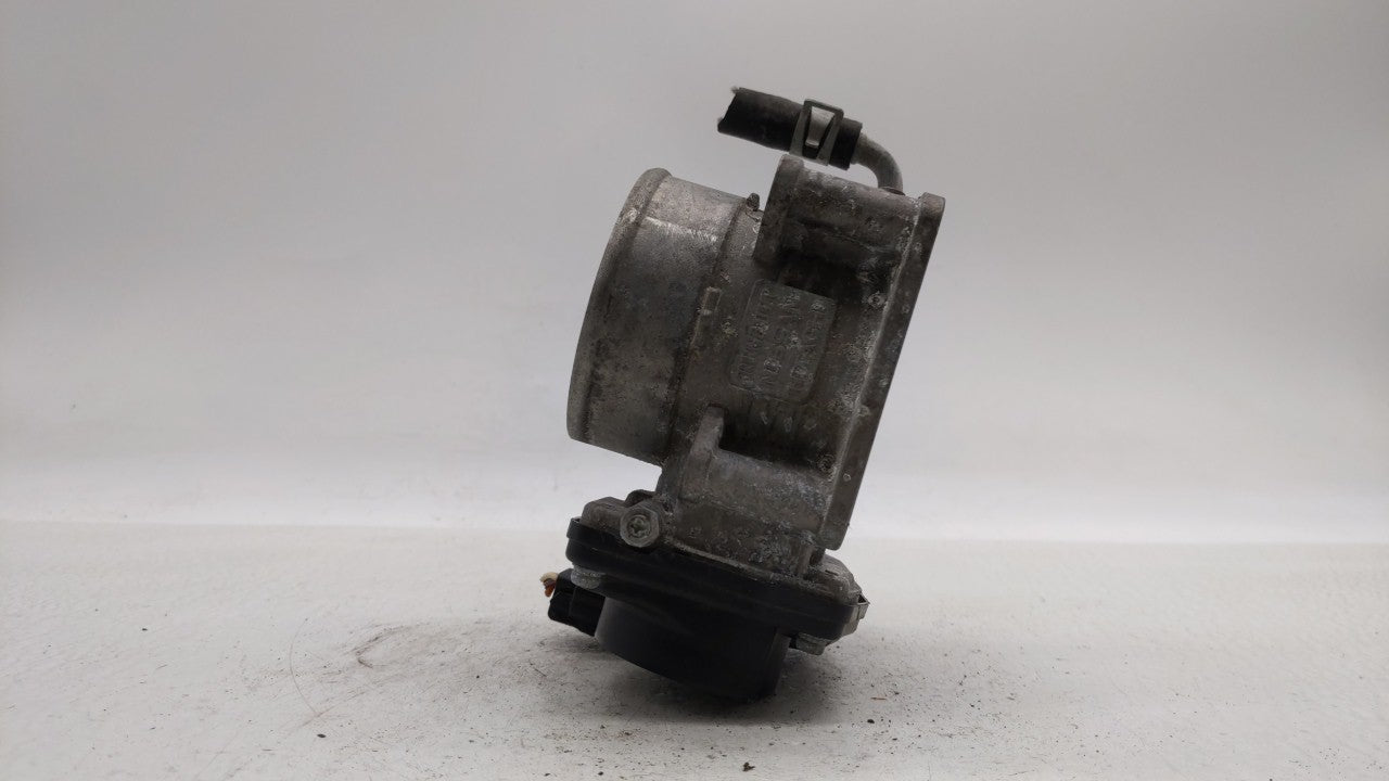 2014-2019 Infiniti Q70 Throttle Body P/N:526-01 RME75 Fits OEM Used Auto Parts - Oemusedautoparts1.com