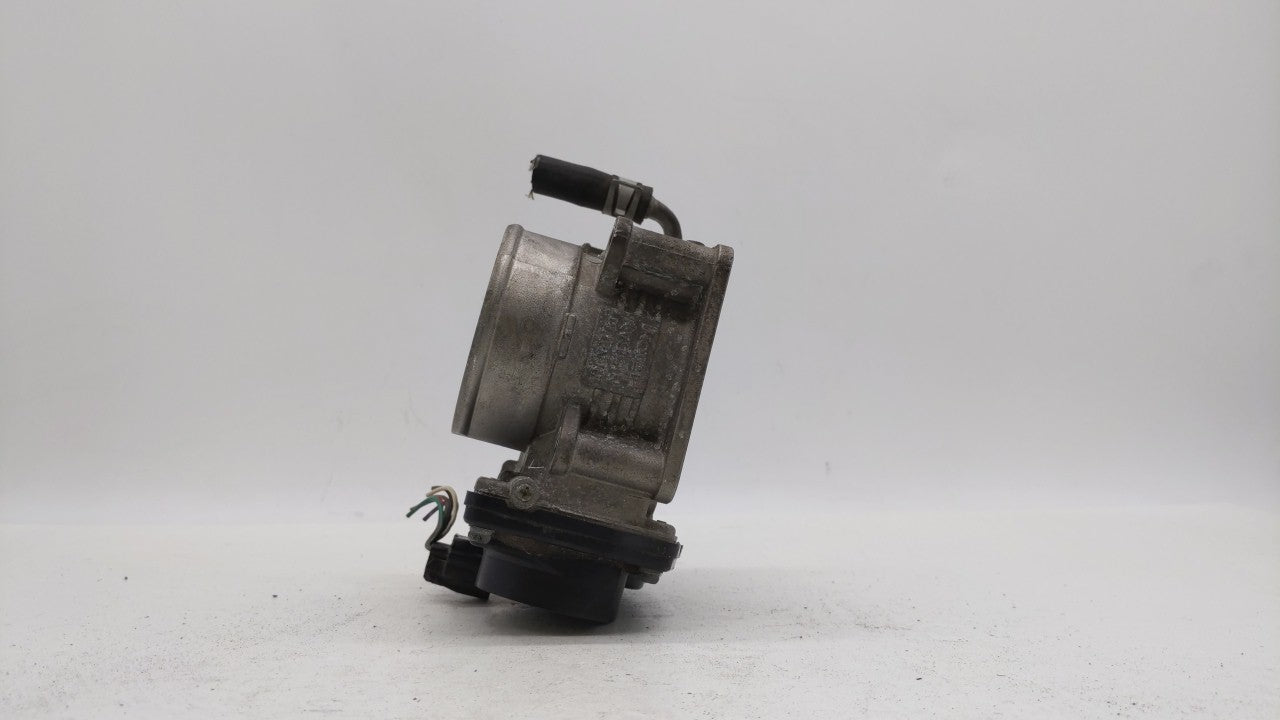 2014-2019 Infiniti Q70 Throttle Body P/N:526-01 RME75 Fits OEM Used Auto Parts - Oemusedautoparts1.com