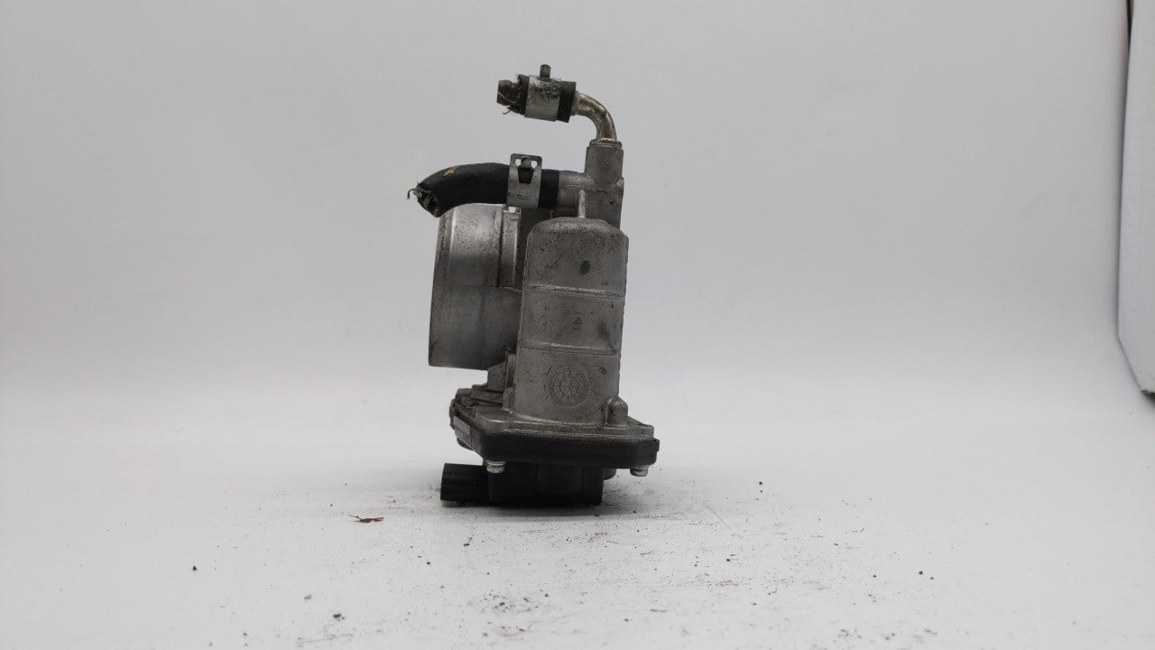 2014-2019 Infiniti Q70 Throttle Body P/N:526-01 RME75 Fits OEM Used Auto Parts - Oemusedautoparts1.com