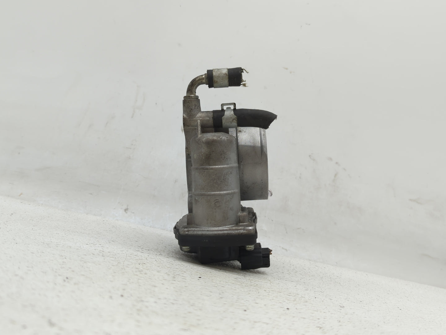 2014-2019 Infiniti Q70 Throttle Body P/N:RME60-21 RME60-12 Fits OEM Used Auto Parts - Oemusedautoparts1.com