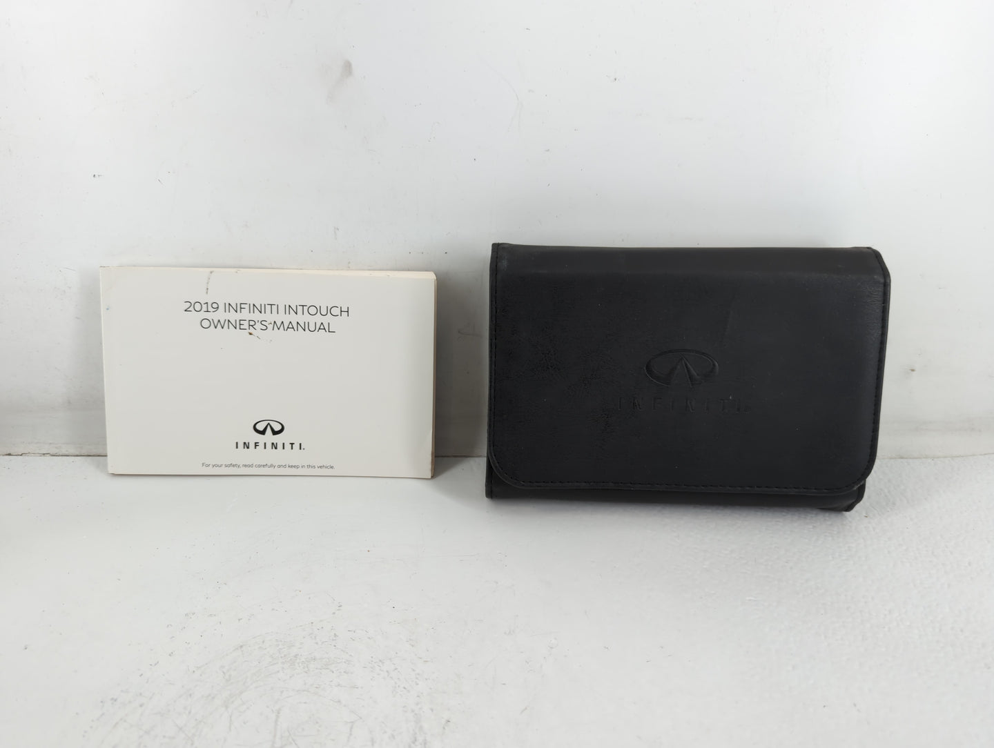 2019 Infiniti Q70 Owners Manual Book Guide P/N:N19E SG5TJU1 OEM Used Auto Parts - Oemusedautoparts1.com