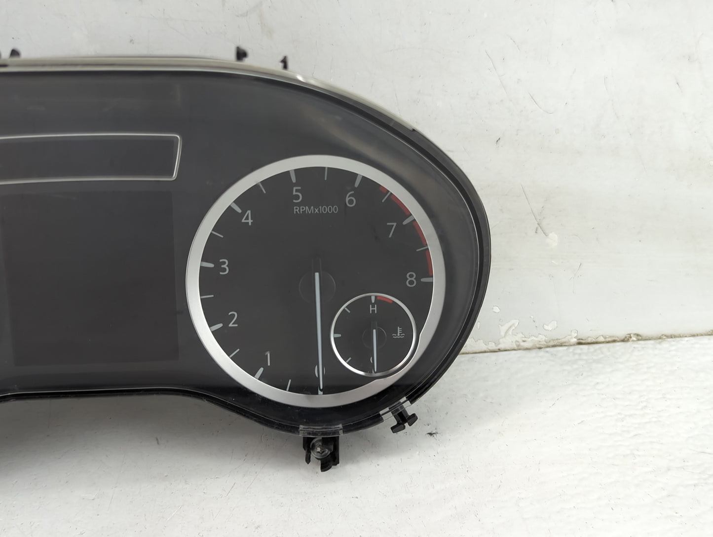 2019 Infiniti Qx30 Instrument Cluster Speedometer Gauges P/N:A0919001902 0263733054, A0919010201, A0919021101 Miles: Fits OE