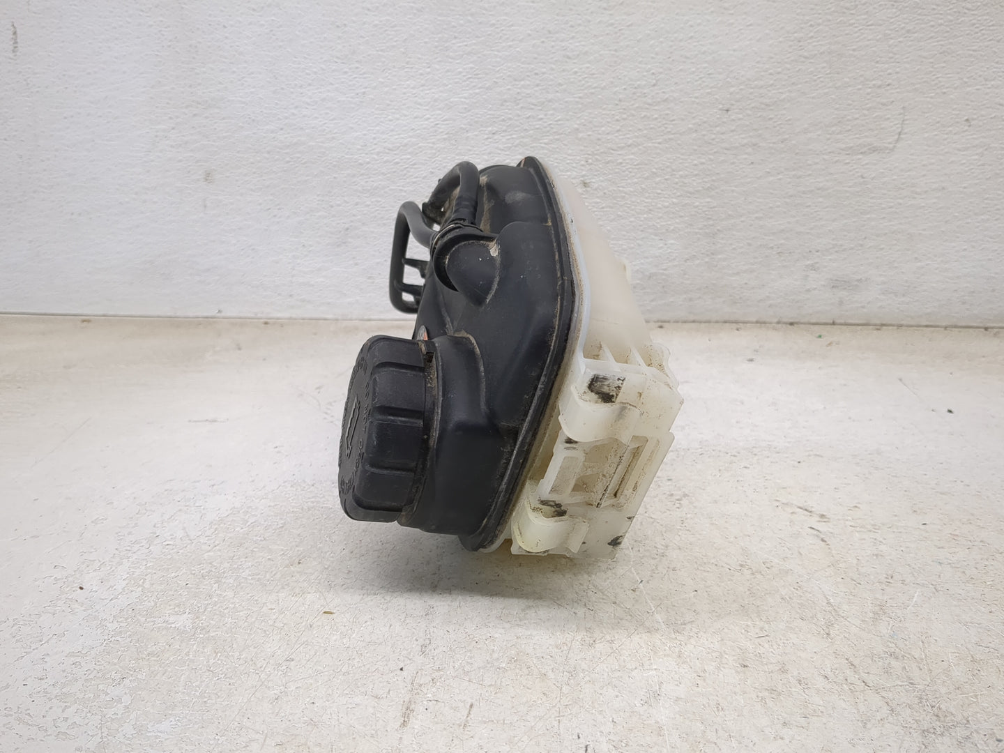 2017-2019 Infiniti Qx30 Radiator Coolant Overflow Expansion Tank Bottle 400201 - Oemusedautoparts1.com