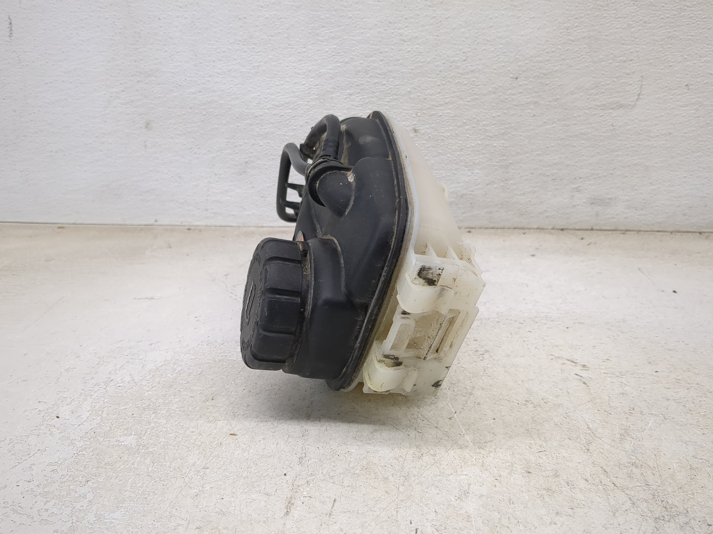 2017-2019 Infiniti Qx30 Radiator Coolant Overflow Expansion Tank Bottle 400201 - Oemusedautoparts1.com