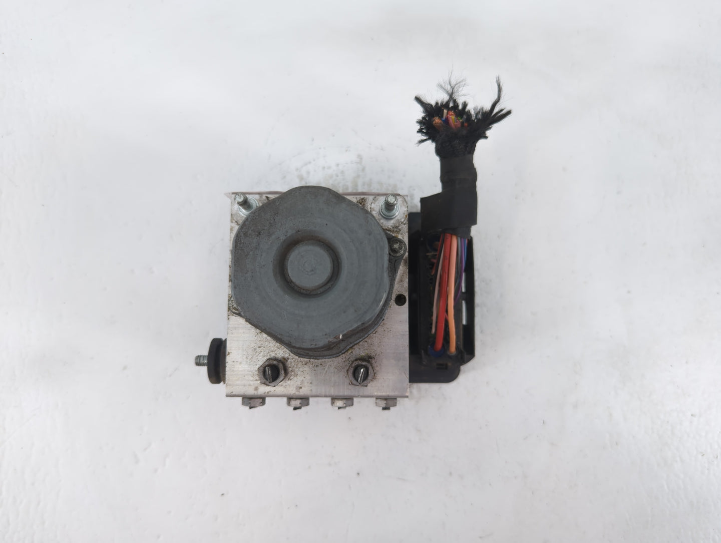 2017-2019 Infiniti Qx30 ABS Pump Control Module Replacement P/N:269784 A091 431 04 00 Fits Fits 2017 2018 2019 OEM Used Auto