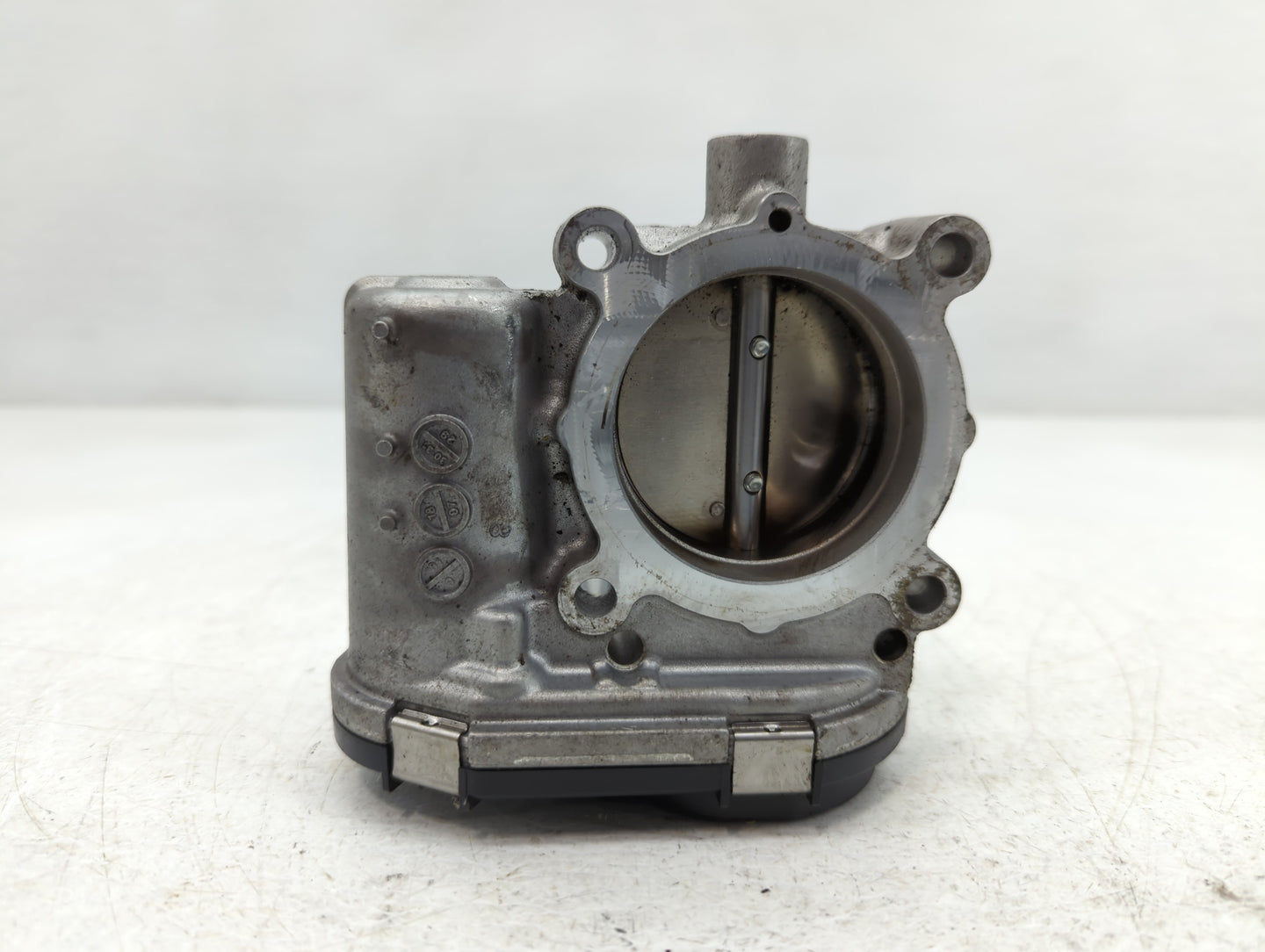 2017-2019 Infiniti Qx30 Throttle Body P/N:0 280 750 541 A 270 141 00 25 Fits Fits 2016 2017 2018 2019 OEM Used Auto Parts - 