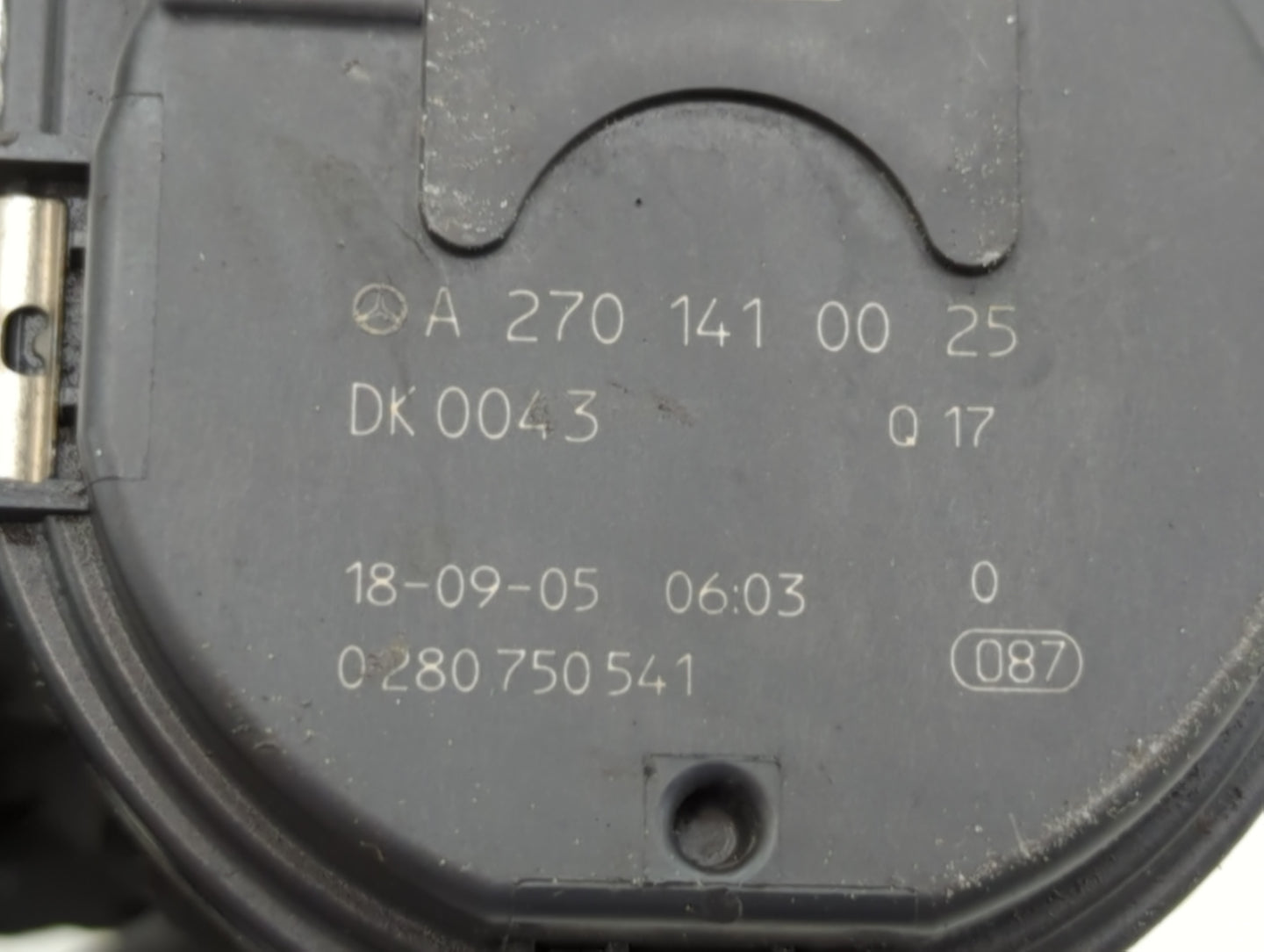 2017-2019 Infiniti Qx30 Throttle Body P/N:0 280 750 541 A 270 141 00 25 Fits Fits 2016 2017 2018 2019 OEM Used Auto Parts - 