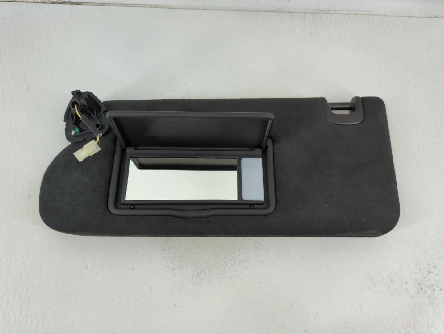 2019-2020 Infiniti Qx50 Sun Visor Shade Replacement Driver Left Mirror Fits Fits 2019 2020 OEM Used Auto Parts - Oemusedauto