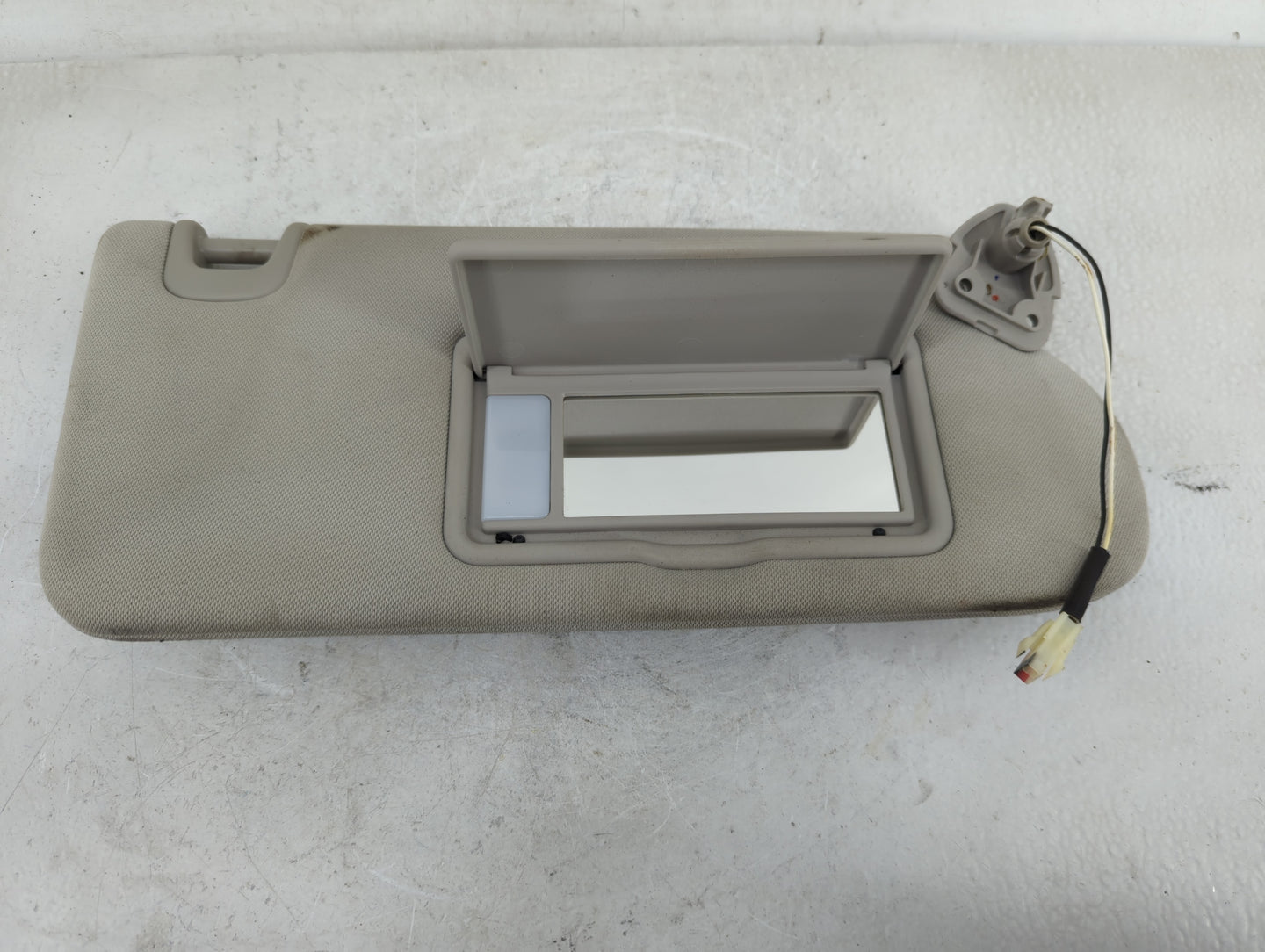 2019-2020 Infiniti Qx50 Sun Visor Shade Replacement Passenger Right Mirror Fits Fits 2019 2020 OEM Used Auto Parts - Oemused
