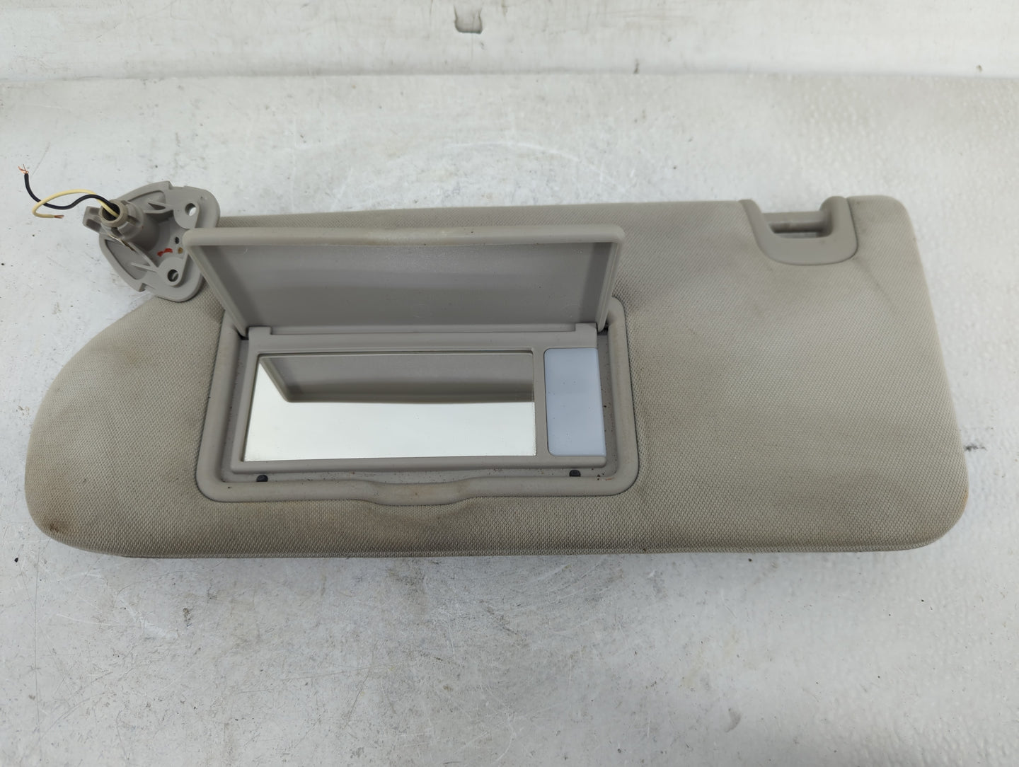 2019-2020 Infiniti Qx50 Sun Visor Shade Replacement Driver Left Mirror Fits Fits 2019 2020 OEM Used Auto Parts - Oemusedauto
