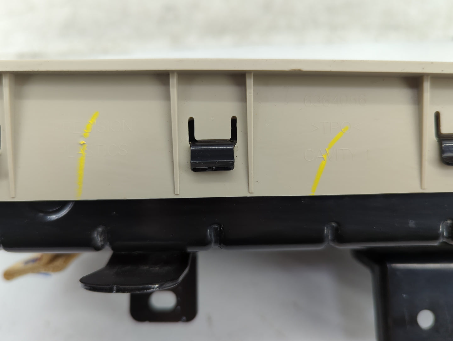 2019-2020 Infiniti Qx50 Air Bag Passenger Right Knee OEM P/N:985R1-5NR8A Fits Fits 2019 2020 OEM Used Auto Parts - Oemusedau