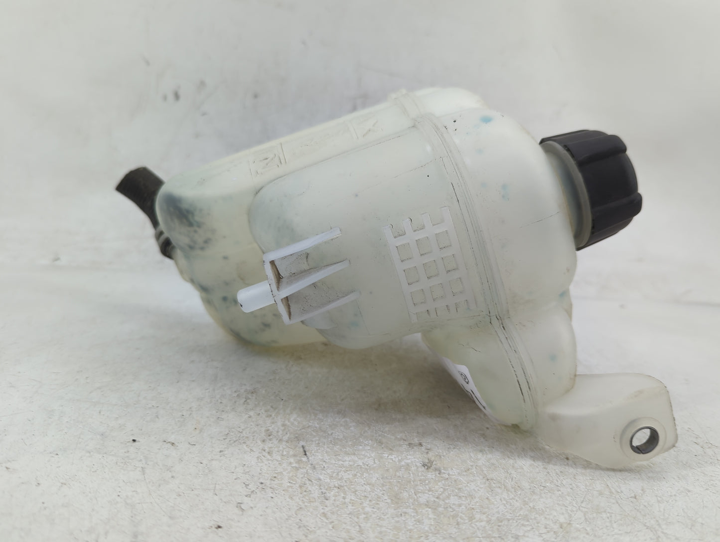 2019-2020 Infiniti Qx50 Radiator Coolant Overflow Expansion Tank Bottle - Oemusedautoparts1.com