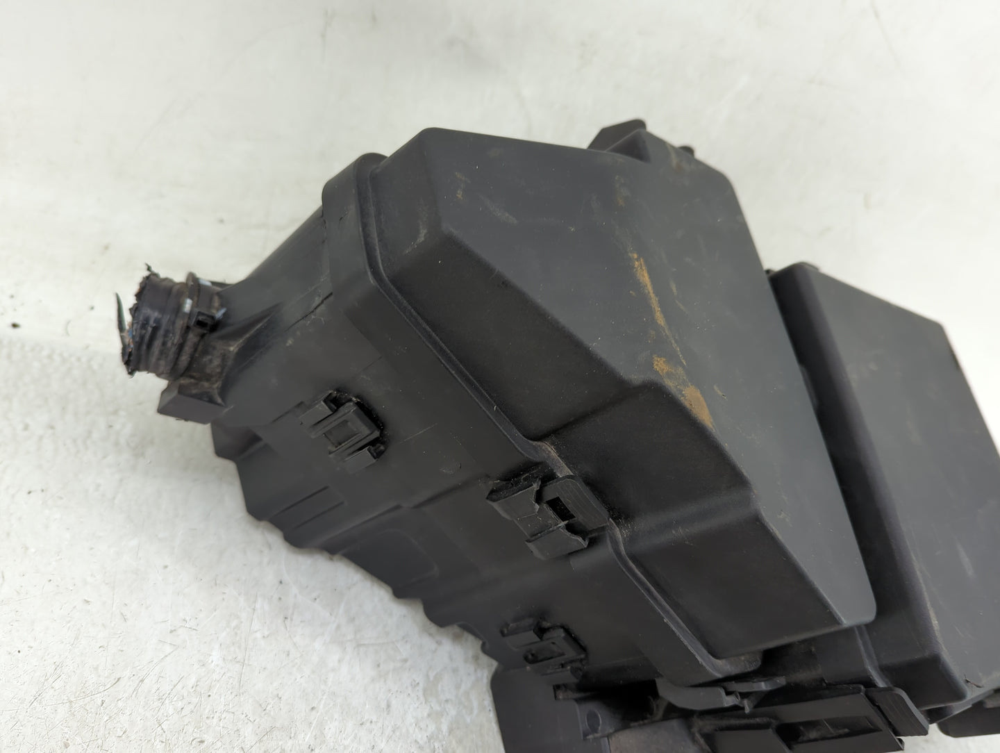 2019-2020 Infiniti Qx50 Fusebox Fuse Box Panel Relay Module Fits Fits 2019 2020 OEM Used Auto Parts - Oemusedautoparts1.com