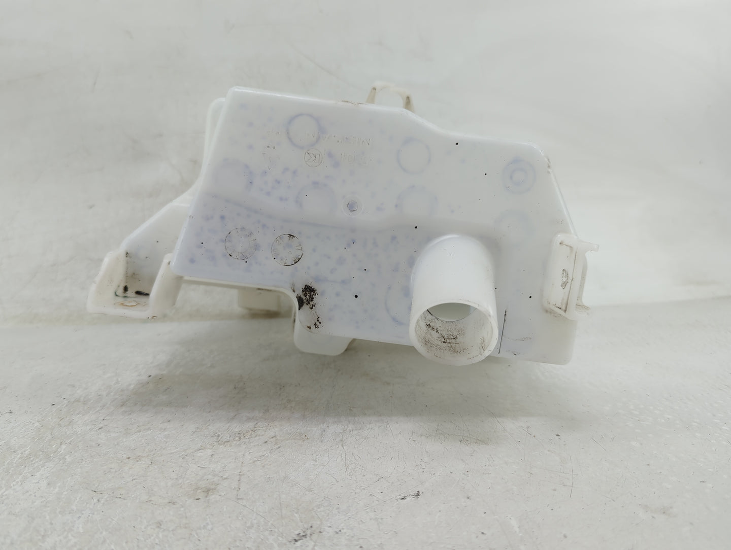 2019-2020 Infiniti Qx50 Windshield Washer Fluid Reservoir Bottle Oem - Oemusedautoparts1.com