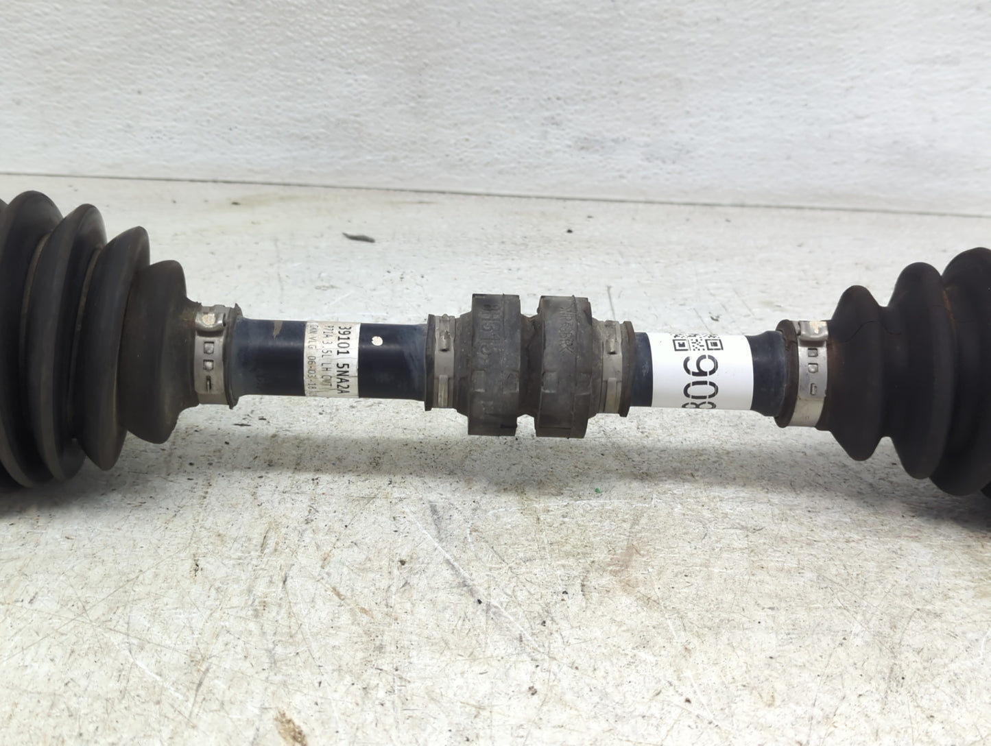 2019-2020 Infiniti Qx50 Axle Shaft Front Driver Cv C/v - Oemusedautoparts1.com
