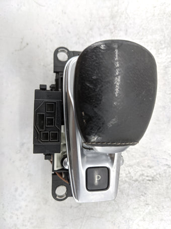 compare product 2019 Infiniti Qx50 Floor Console Assembly Shifter 1478704