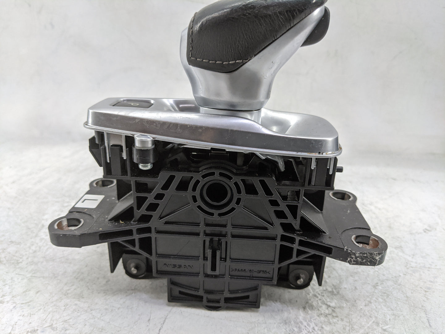 2019 Infiniti Qx50 Floor Console Assembly Shifter 1478704 - Oemusedautoparts1.com