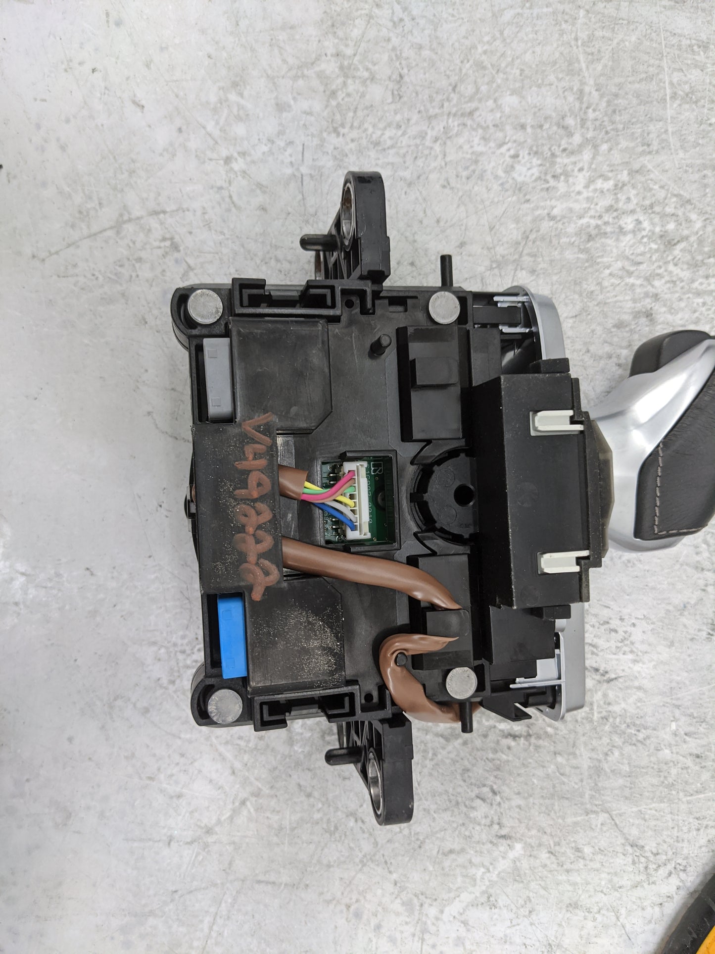 2019 Infiniti Qx50 Floor Console Assembly Shifter - Oemusedautoparts1.com