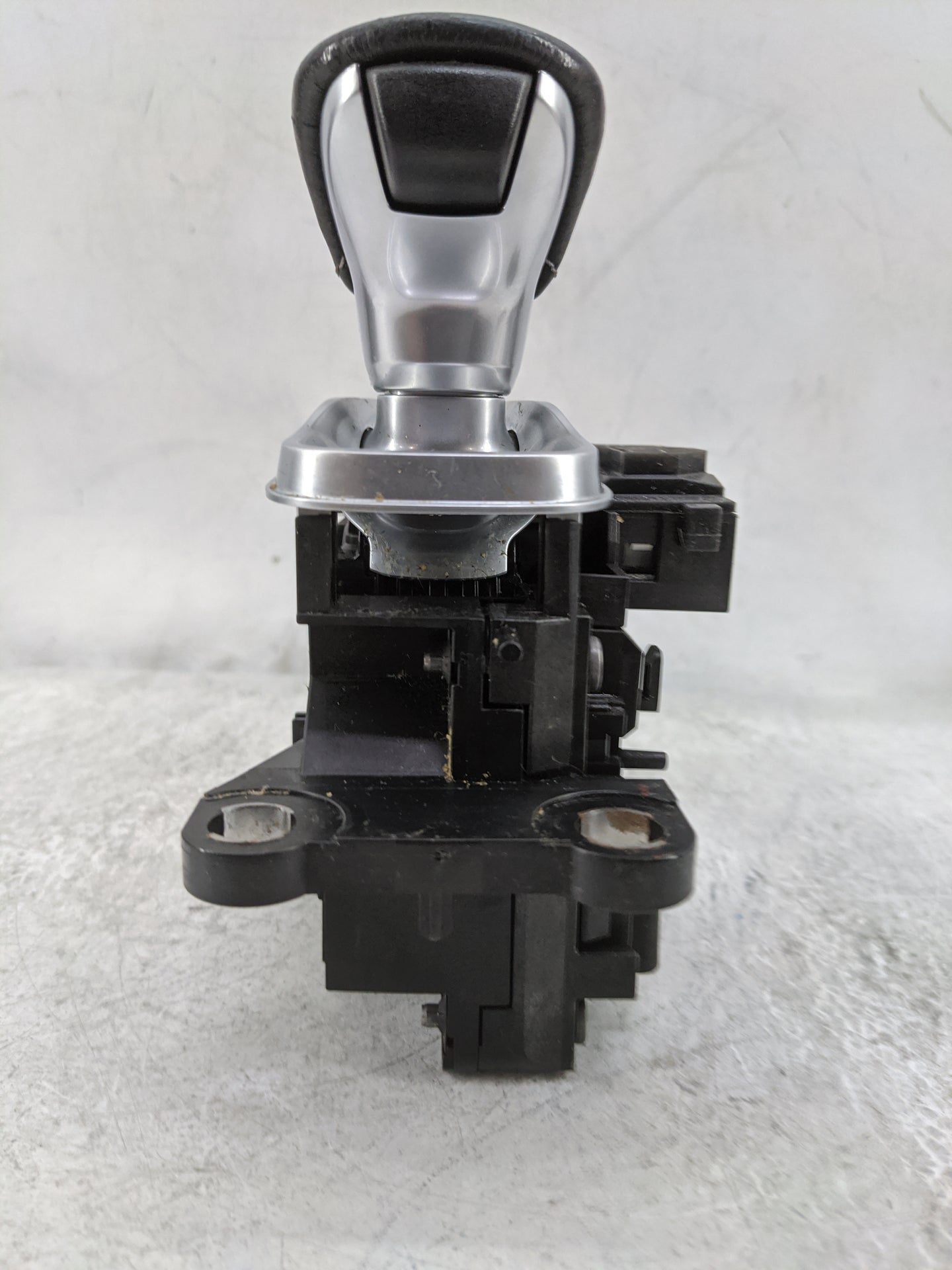 2019 Infiniti Qx50 Floor Console Assembly Shifter - Oemusedautoparts1.com