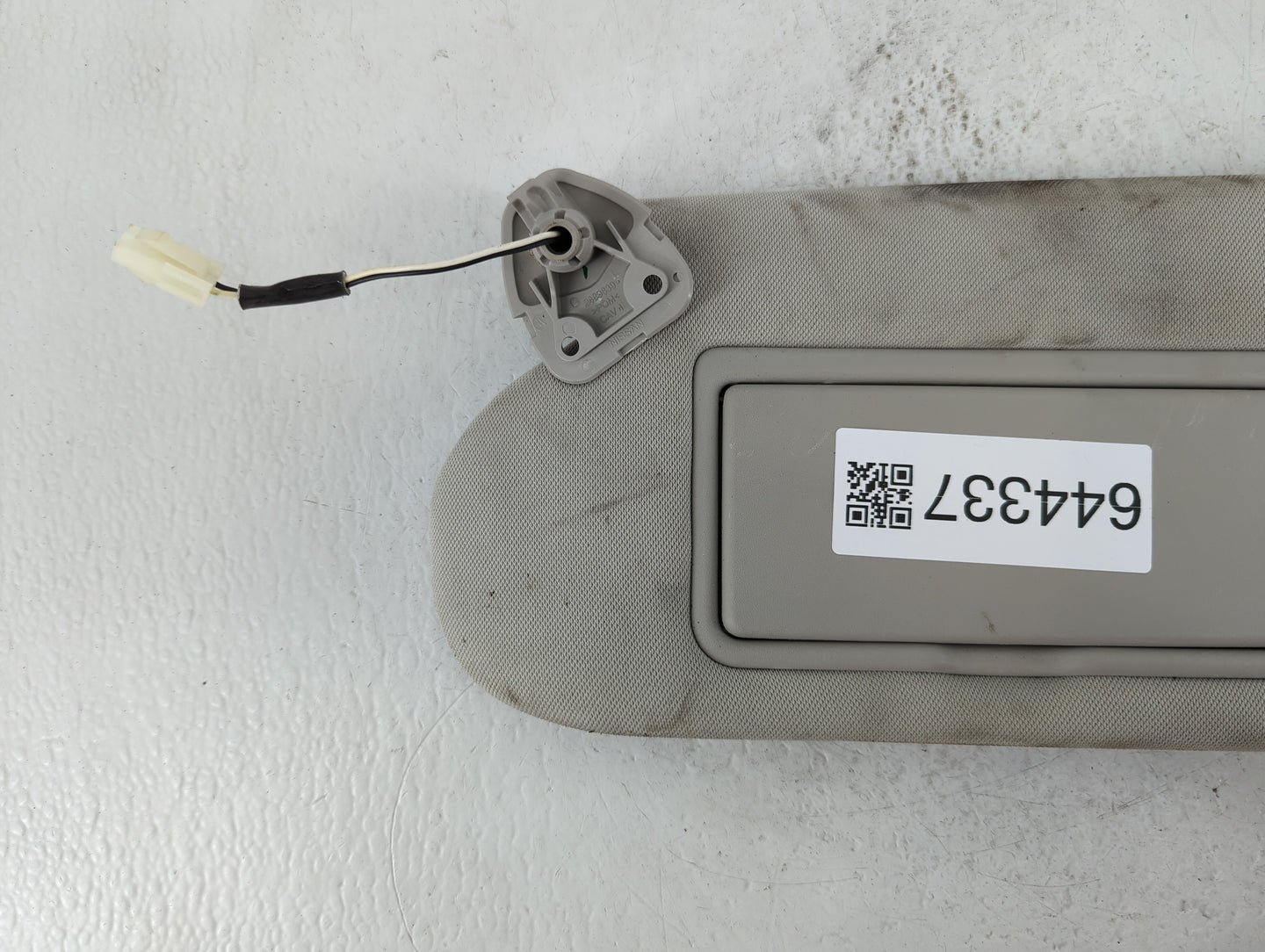 2019-2020 Infiniti Qx50 Sun Visor Shade Replacement Driver Left Mirror Fits Fits 2019 2020 OEM Used Auto Parts - Oemusedauto