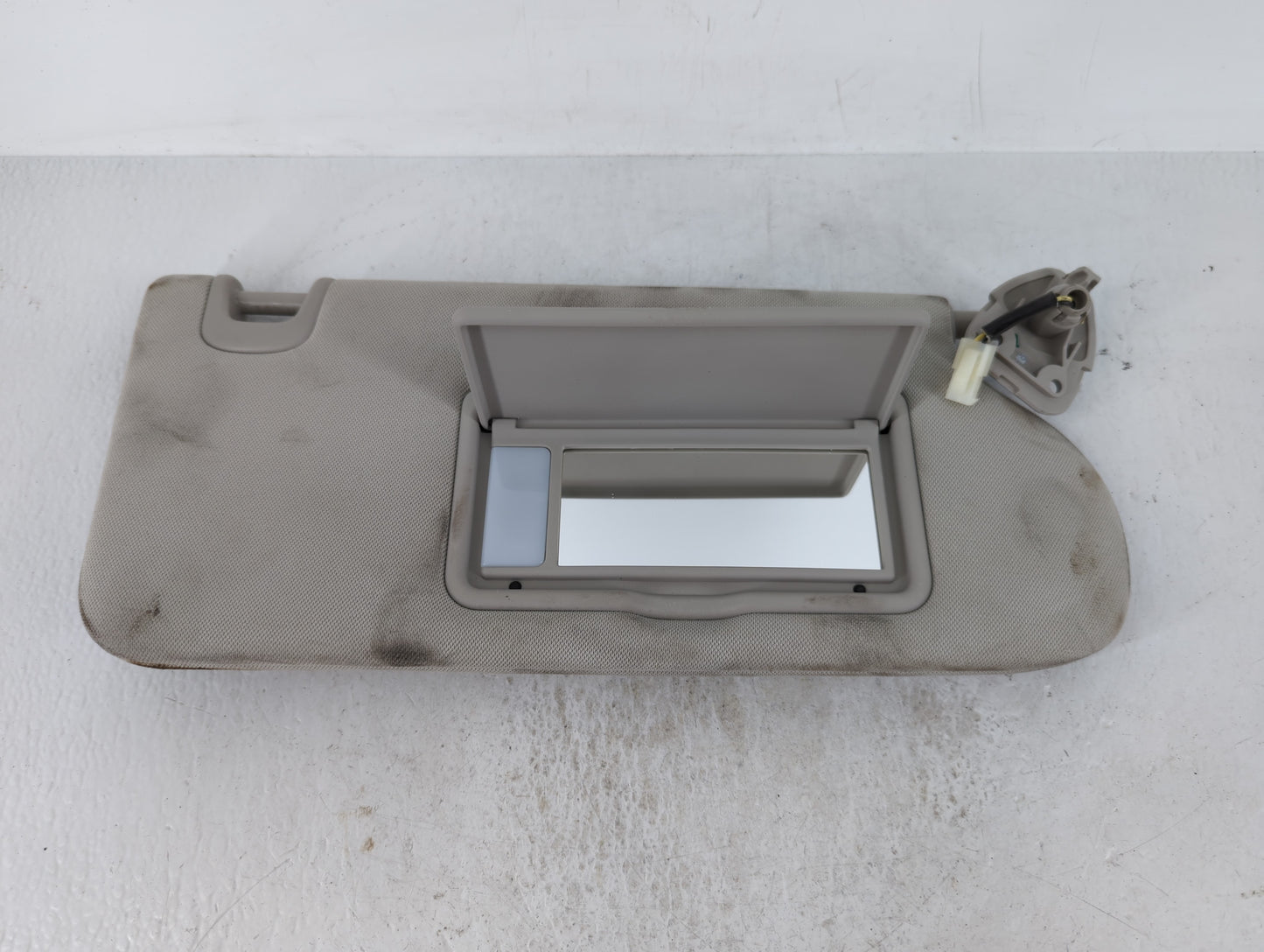 2019-2020 Infiniti Qx50 Sun Visor Shade Replacement Passenger Right Mirror Fits Fits 2019 2020 OEM Used Auto Parts - Oemused