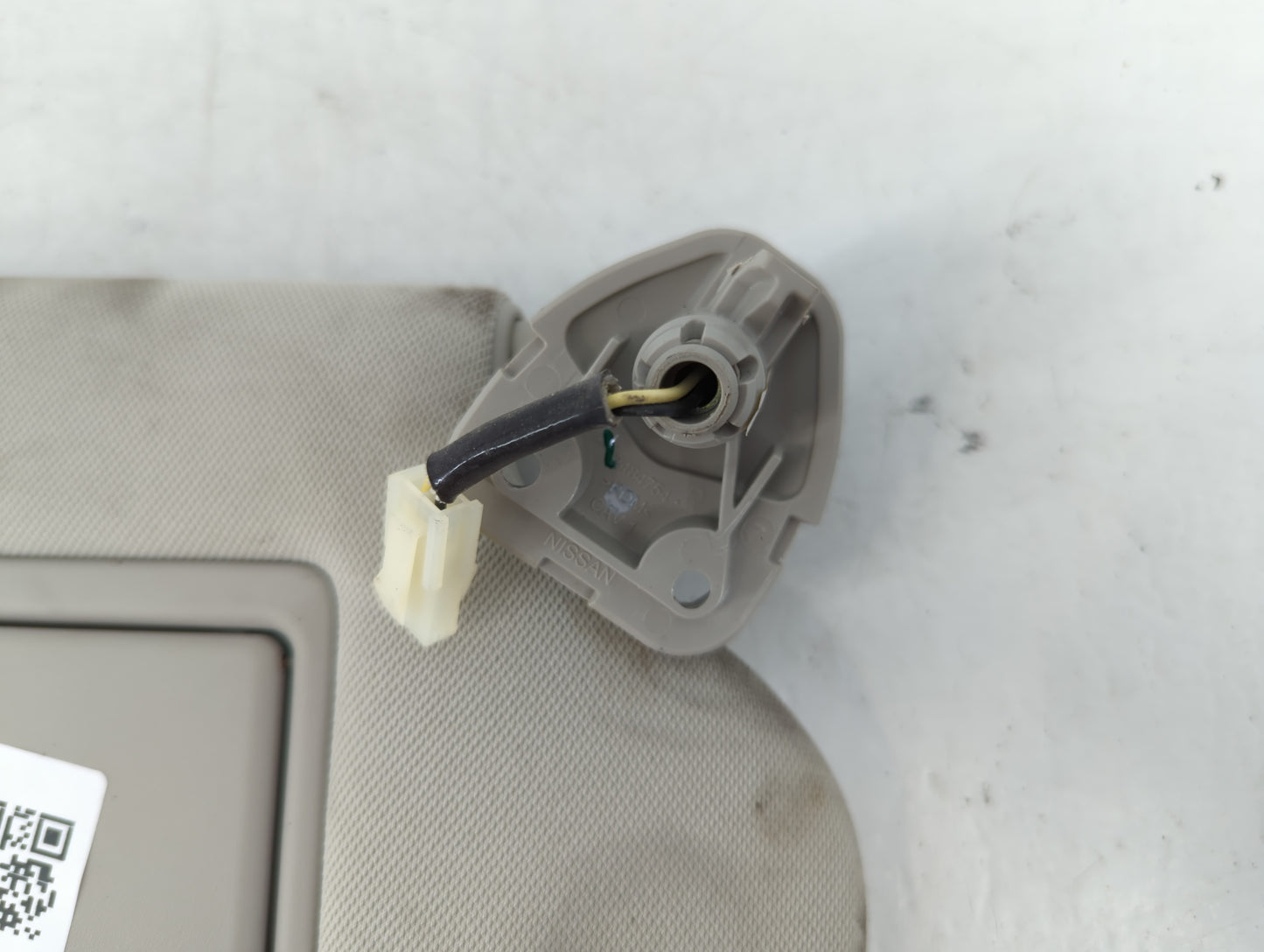 2019-2020 Infiniti Qx50 Sun Visor Shade Replacement Passenger Right Mirror Fits Fits 2019 2020 OEM Used Auto Parts - Oemused