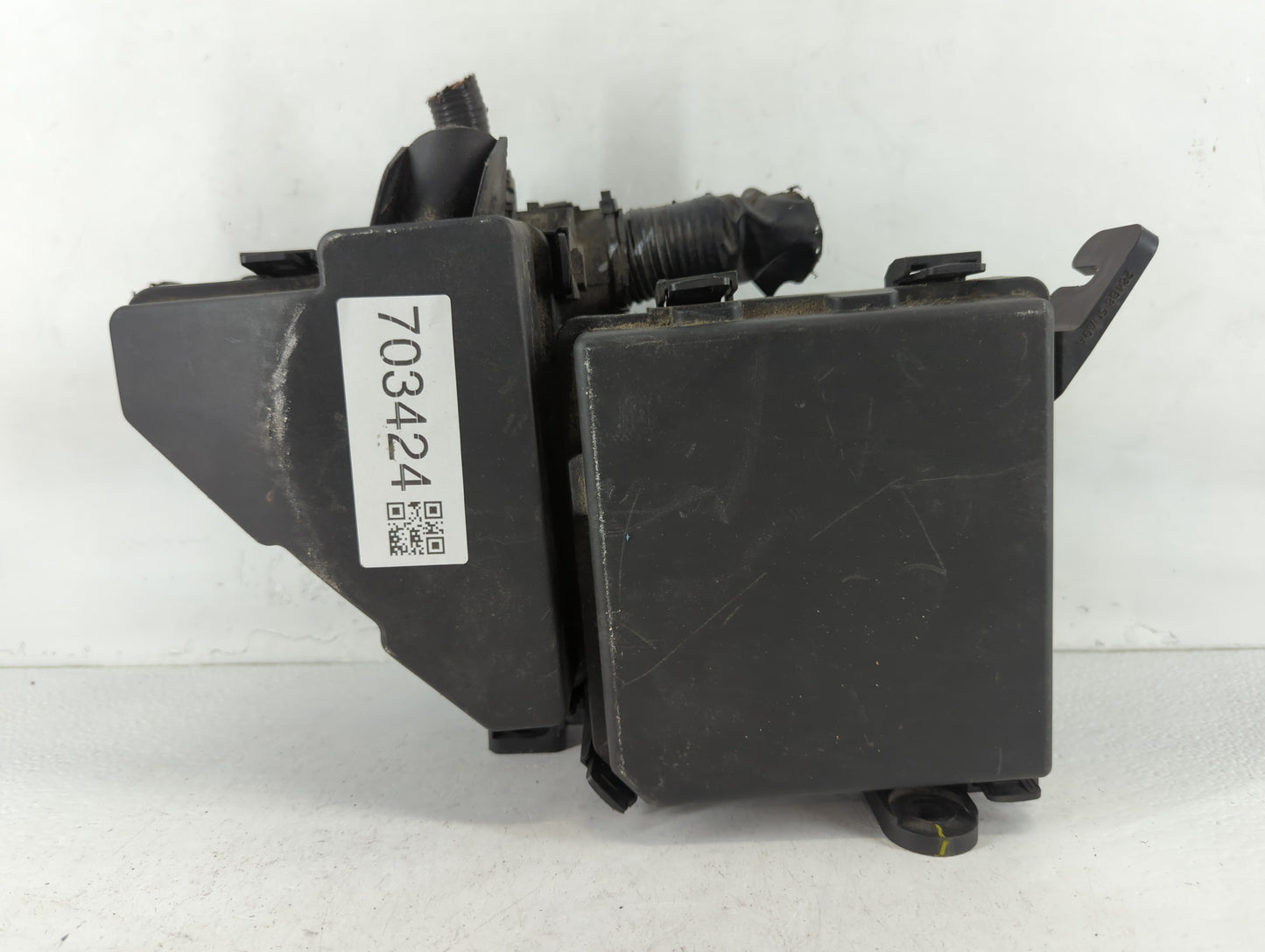 2019-2020 Infiniti Qx50 Fusebox Fuse Box Panel Relay Module P/N:3867905808 284B7 5NA0C Fits Fits 2019 2020 OEM Used Auto Par