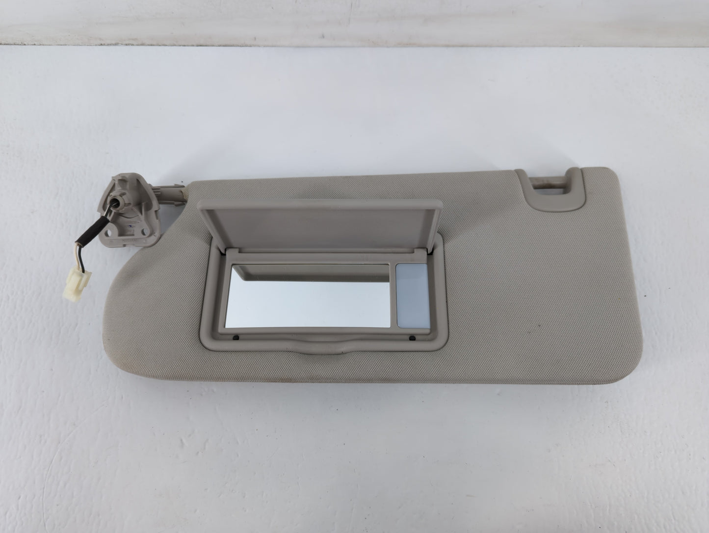 2019-2020 Infiniti Qx50 Sun Visor Shade Replacement Driver Left Mirror Fits Fits 2019 2020 OEM Used Auto Parts - Oemusedauto