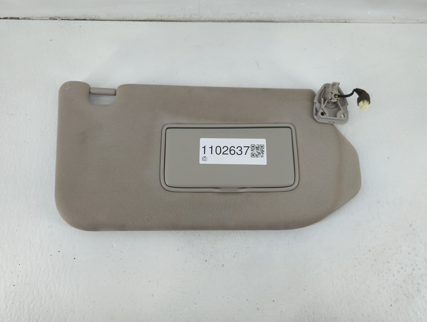 2019-2020 Infiniti Qx60 Sun Visor Shade Replacement Passenger Right Mirror Fits Fits 2019 2020 OEM Used Auto Parts - Oemused