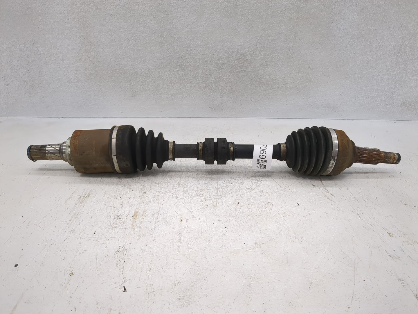 2015-2020 Infiniti Qx60 Axle Shaft Front Driver Cv C/v - Oemusedautoparts1.com