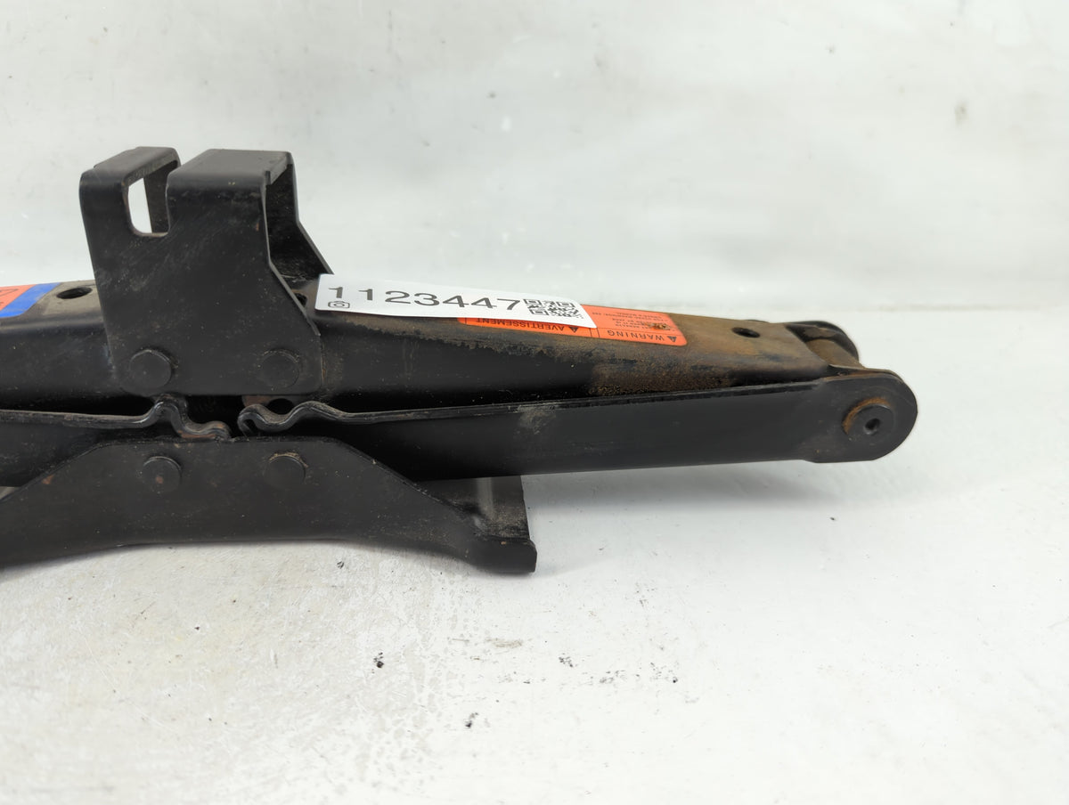 2019 Infiniti Qx60 Spare Scissor Car Jack 1123447 - Oemusedautoparts1.com