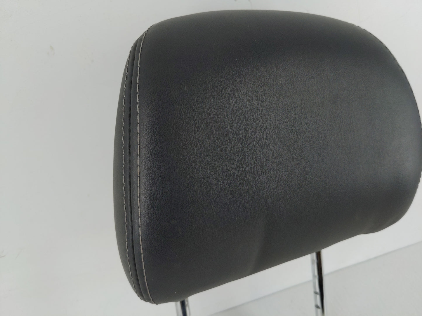 2019-2020 Infiniti Qx60 Headrest Head Rest Rear Seat Fits Fits 2019 2020 OEM Used Auto Parts - Oemusedautoparts1.com