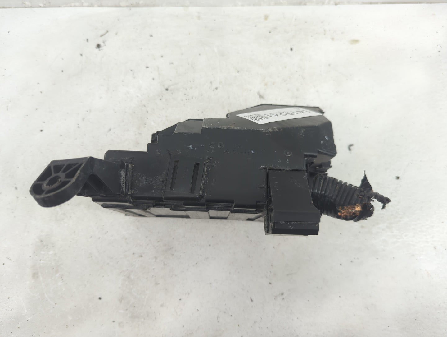 2015-2020 Infiniti Qx60 Fusebox Fuse Box Panel Relay Module P/N:7254-5763-30 Fits Fits 2015 2016 2017 2018 2019 2020 2022 OE