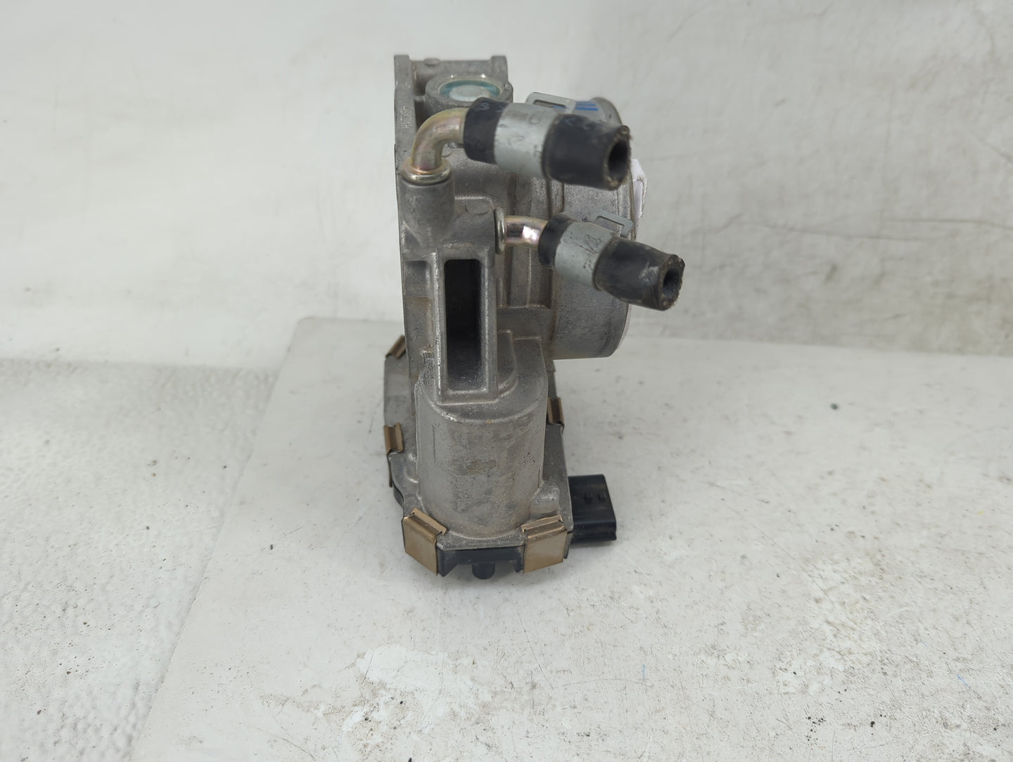 2017-2020 Infiniti Qx60 Throttle Body Fits Fits 2016 2017 2018 2019 2020 OEM Used Auto Parts - Oemusedautoparts1.com