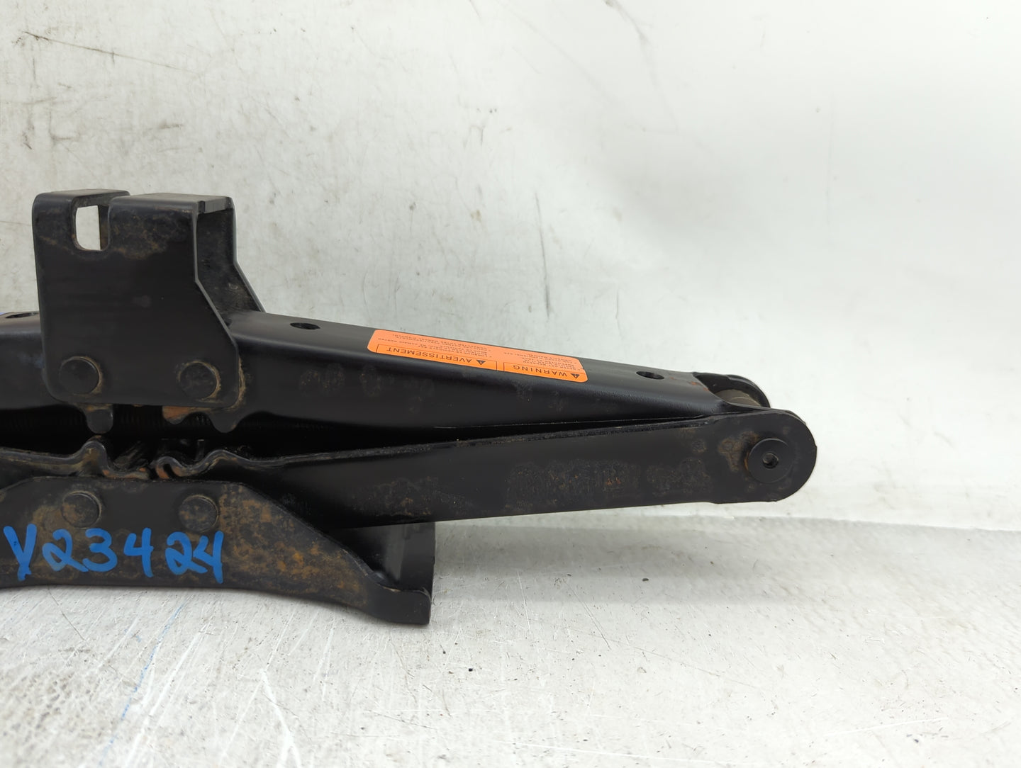 2019 Infiniti Qx60 Spare Scissor Car Jack 1431785 - Oemusedautoparts1.com