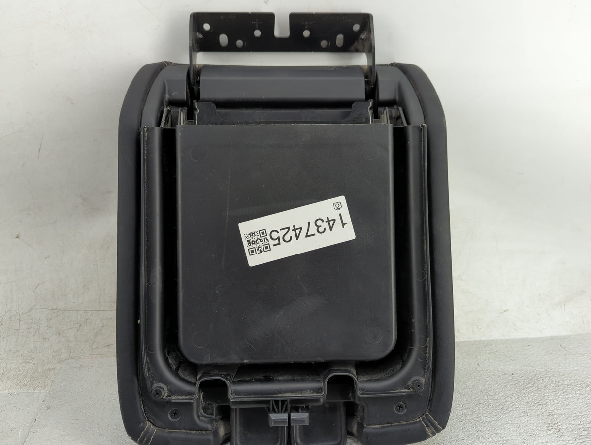 2019 Infiniti Qx60 Center Console Armrest Cover Lid Fits OEM Used Auto Parts - Oemusedautoparts1.com