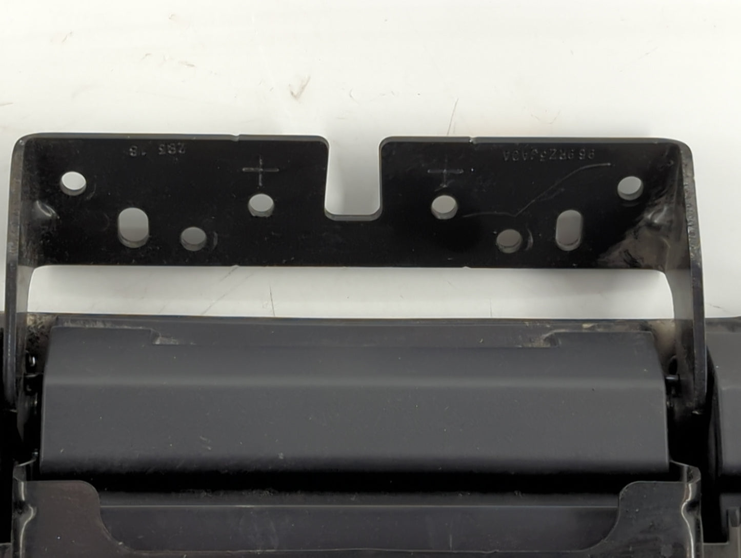 2019 Infiniti Qx60 Center Console Armrest Cover Lid Fits OEM Used Auto Parts - Oemusedautoparts1.com