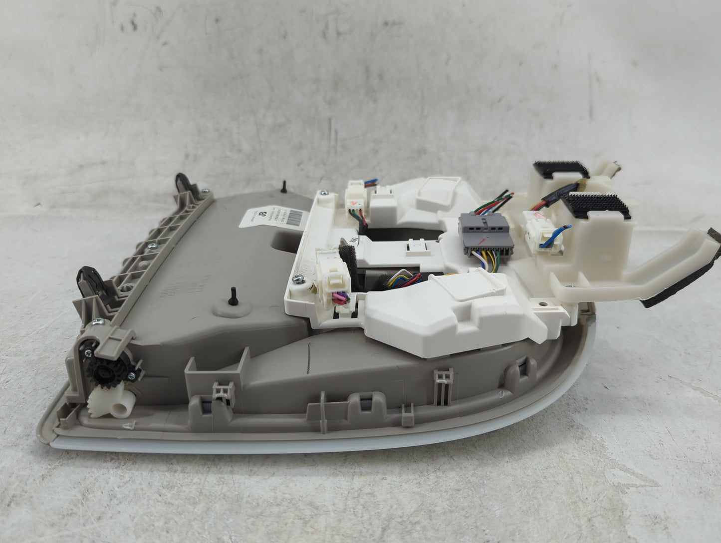 2019 Infiniti Qx60 Overhead Roof Console - Oemusedautoparts1.com