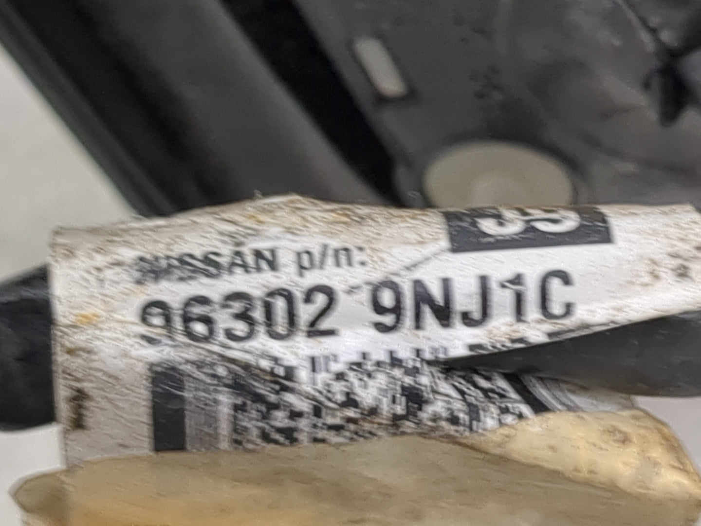 2018-2020 Infiniti Qx60 Driver Side View Mirror - Left Door Mirror OEM Used - Oemusedautoparts1.com