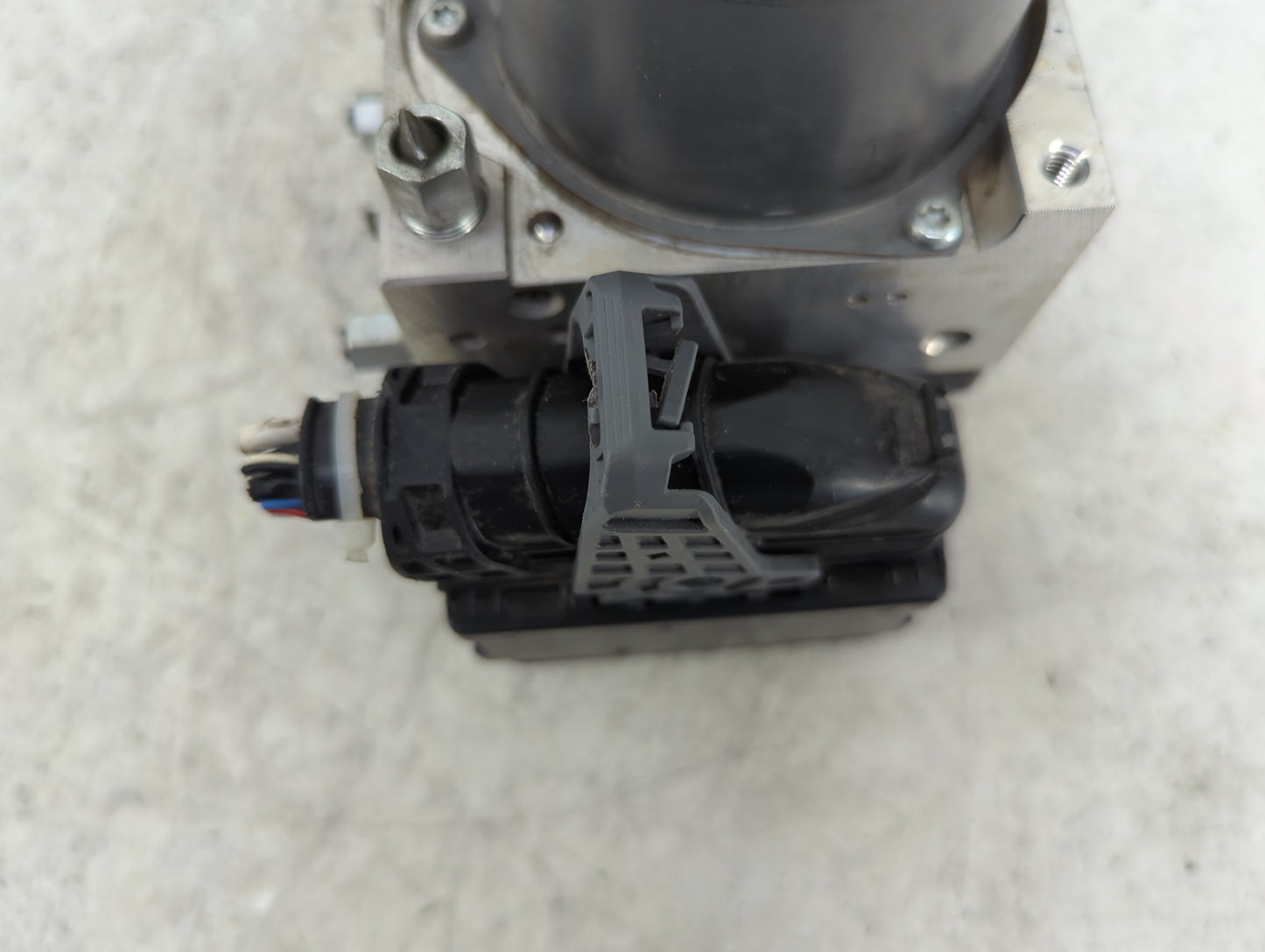 2018-2020 Infiniti Qx60 ABS Pump Control Module Replacement P/N:116040-11100 Fits Fits 2018 2019 2020 OEM Used Auto Parts - 