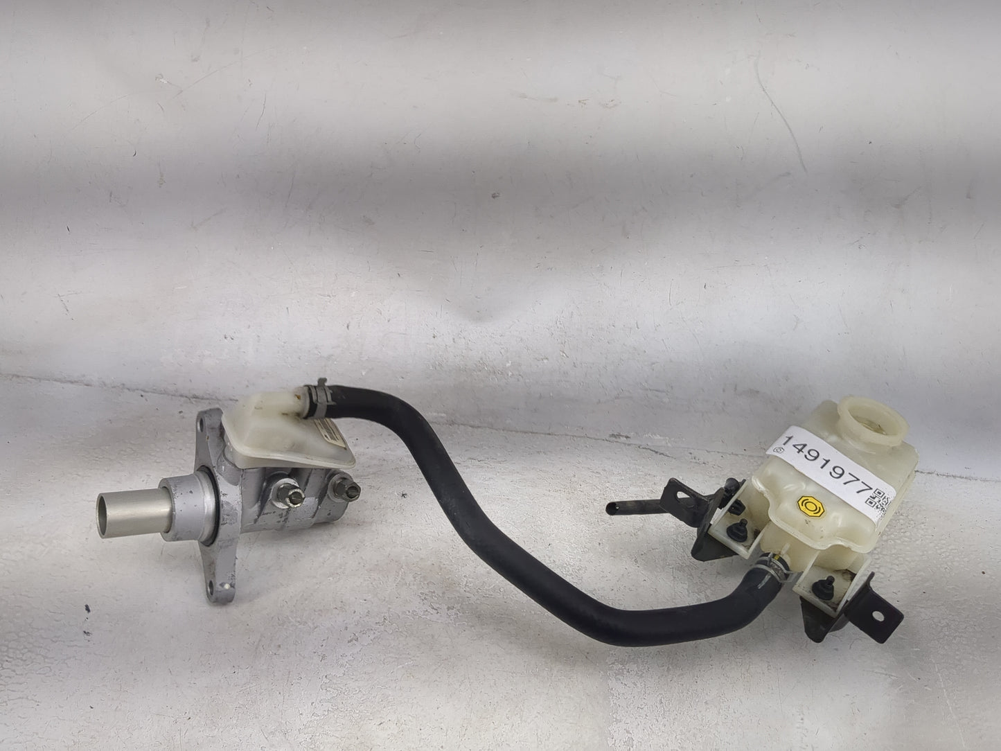 2014-2020 Infiniti Qx60 Brake Master Cylinder 1491977 - Oemusedautoparts1.com