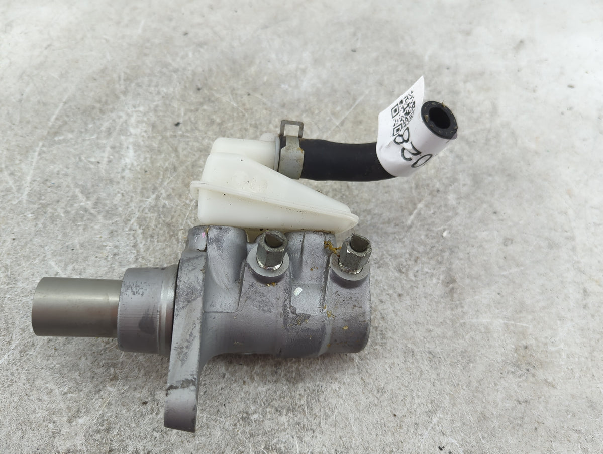 2014-2020 Infiniti Qx60 Brake Master Cylinder 1512028 - Oemusedautoparts1.com