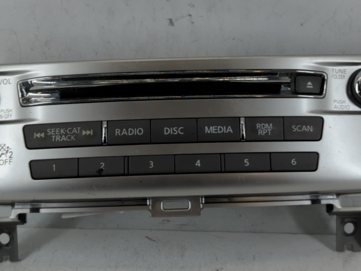 2017-2020 Infiniti Qx60 Am Fm Cd Player Radio Receiver - Oemusedautoparts1.com