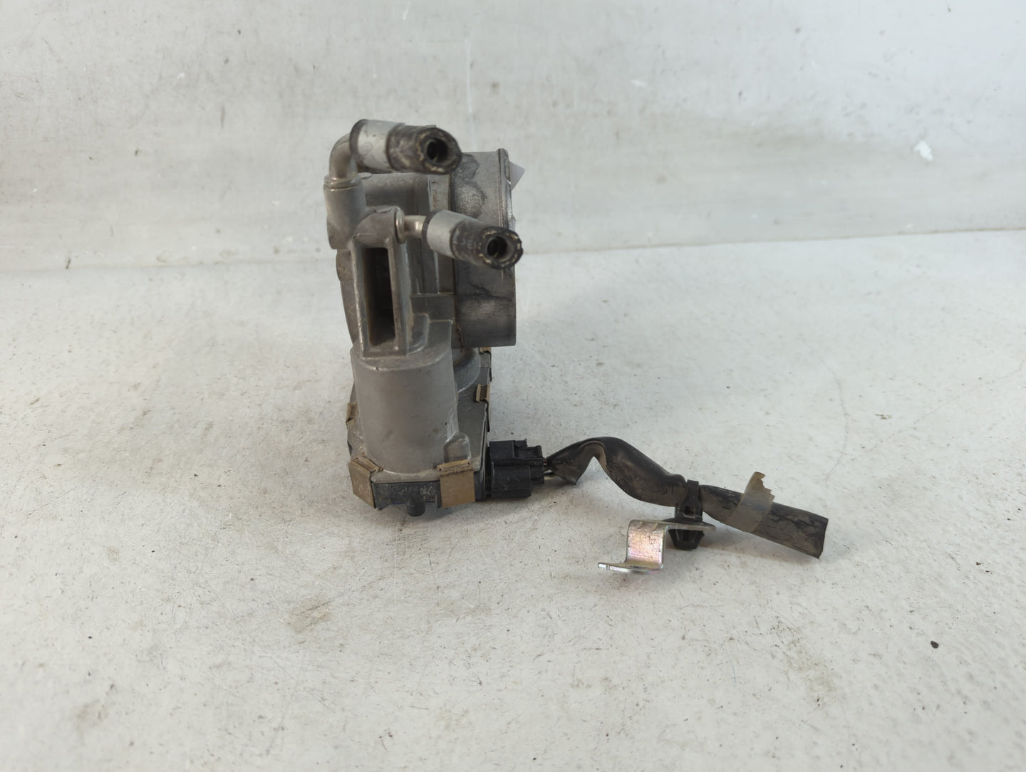 2017-2020 Infiniti Qx60 Throttle Body P/N:RME75-50 Fits Fits 2016 2017 2018 2019 2020 OEM Used Auto Parts - Oemusedautoparts