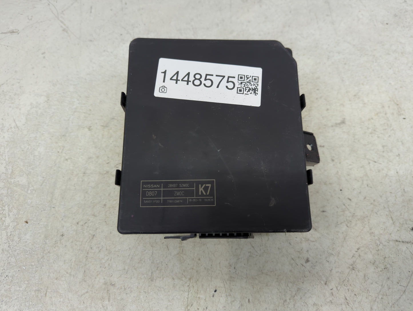 2014-2019 Infiniti Qx80 Fusebox Fuse Box Panel Relay Module P/N:284B7 5ZM0C 284B75ZM0C Fits OEM Used Auto Parts - Oemusedaut