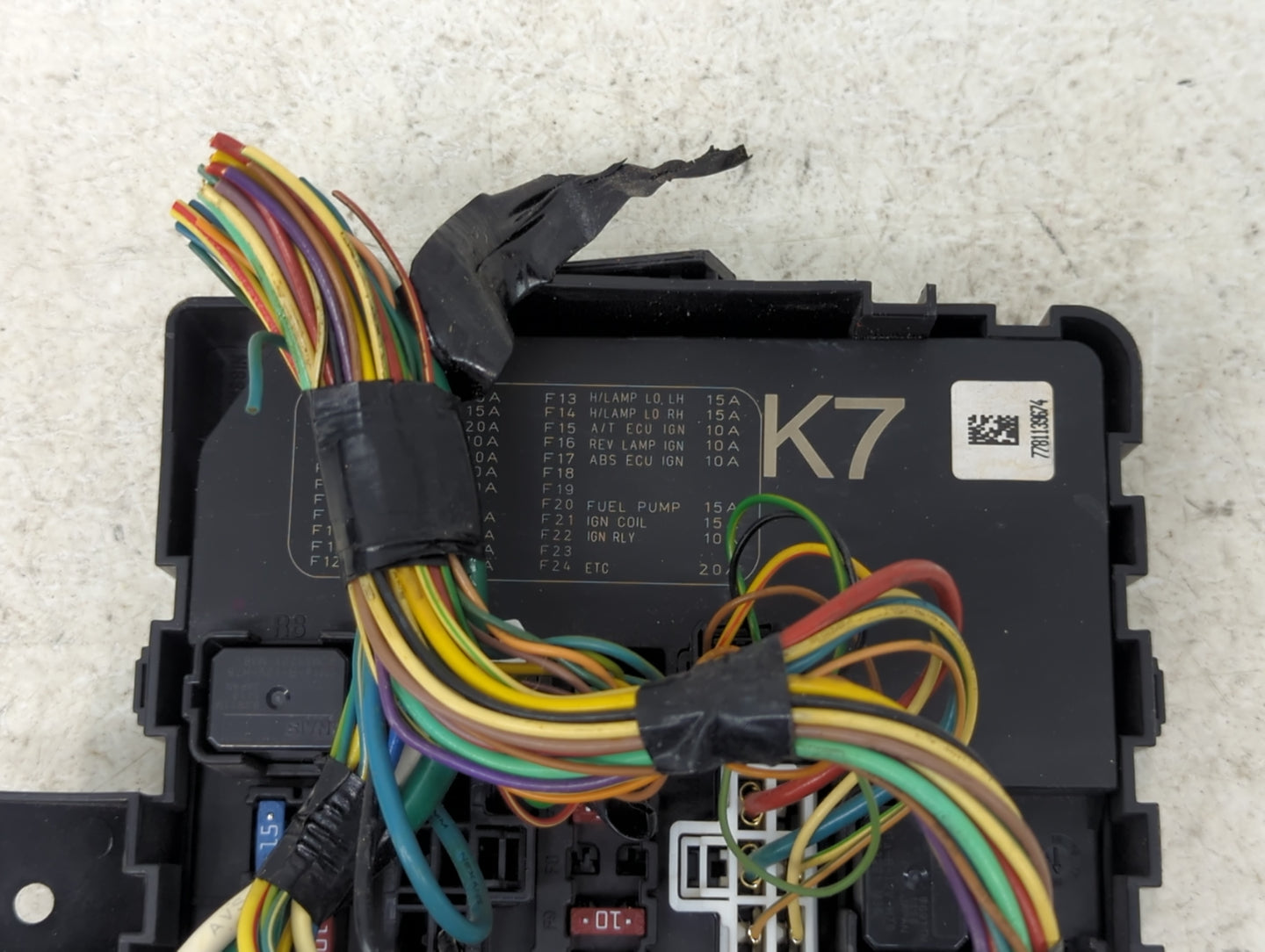 2014-2019 Infiniti Qx80 Fusebox Fuse Box Panel Relay Module P/N:284B7 5ZM0C 284B75ZM0C Fits OEM Used Auto Parts - Oemusedaut