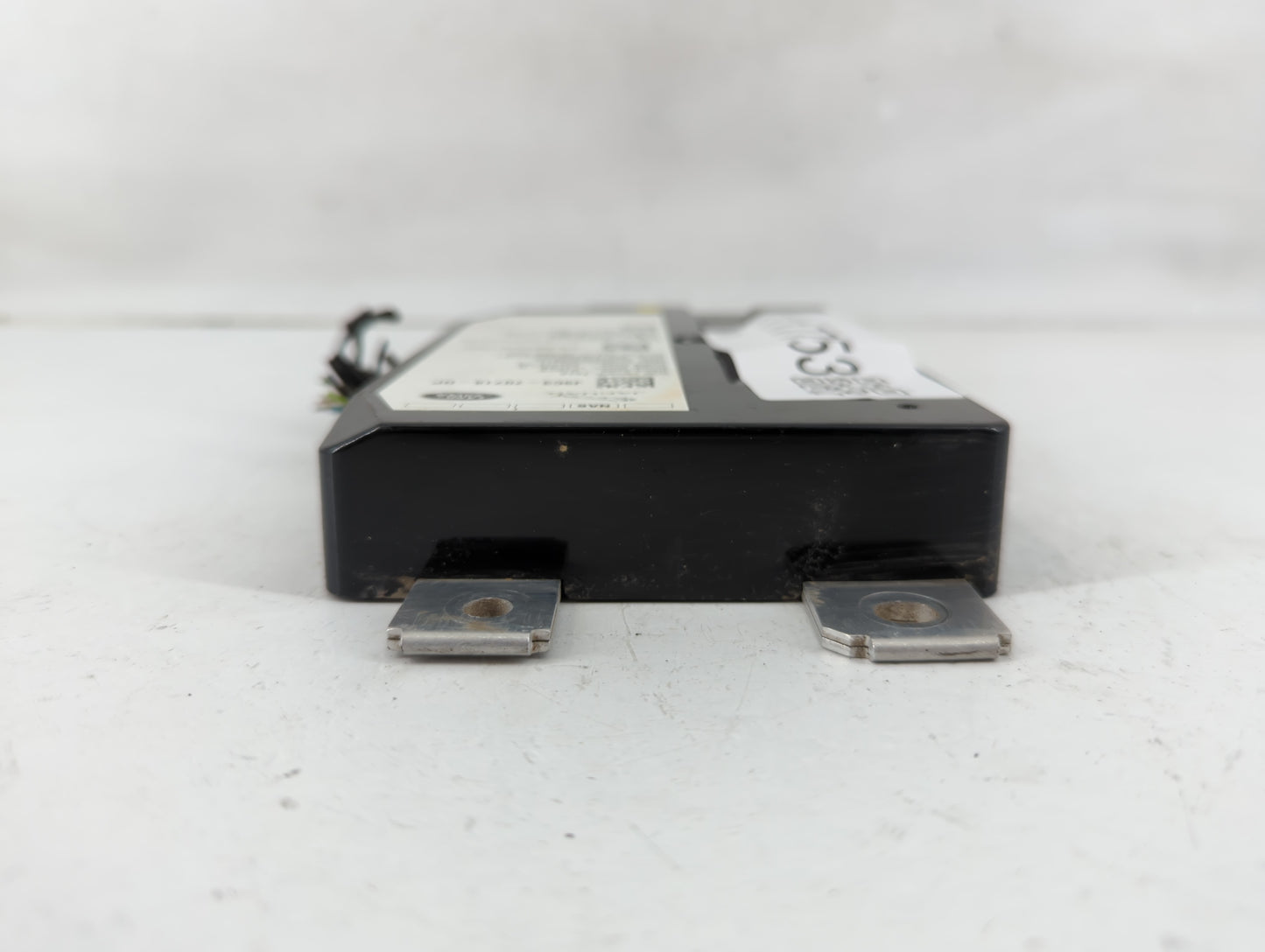 2018-2019 Jaguar E-Pace Radio AM FM Cd Player Receiver Replacement P/N:J9C3-70718-DP Fits Fits 2018 2019 OEM Used Auto Parts